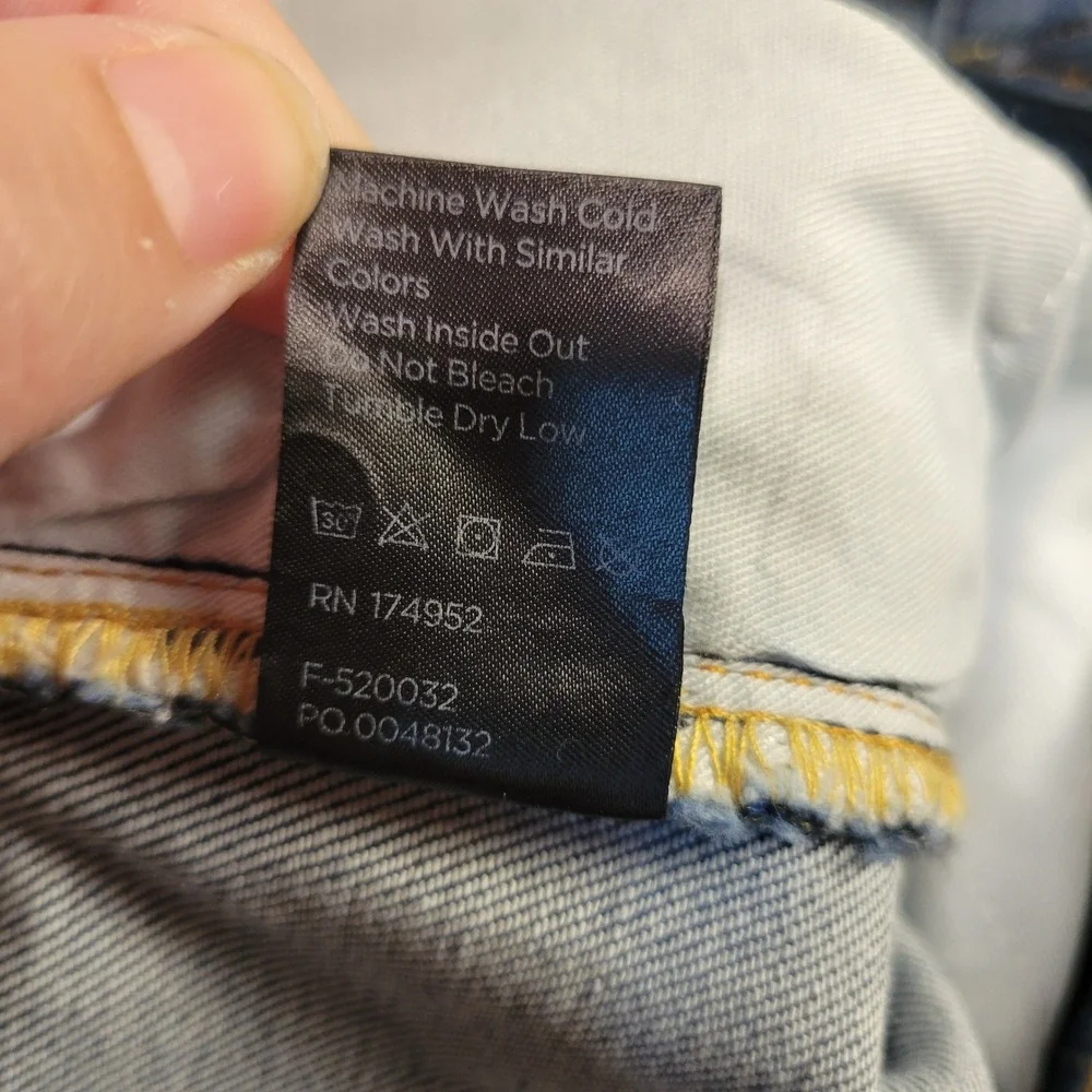 Flint and Tinder Mens Straight Fit Jeans 38x34 Medium Wash Blue F-520032 NWT